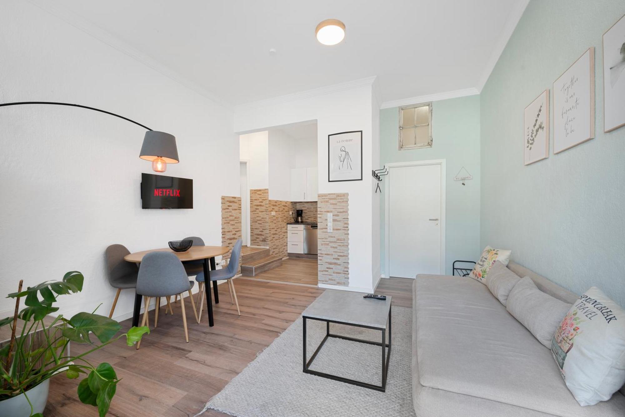 לודוויגסבורג Backhome - Business&Family - Fantastische Schlosslage, Smarttv, Netflix, 50Qm, 24H Checkin - Apartment 1 מראה חיצוני תמונה